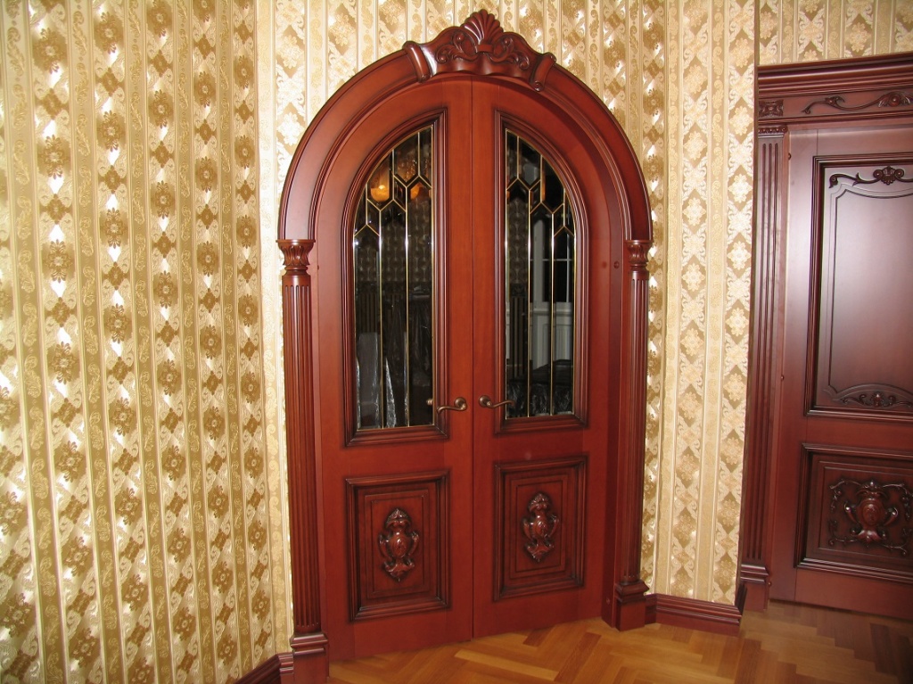 Межкомнатные двери в стиле барокко